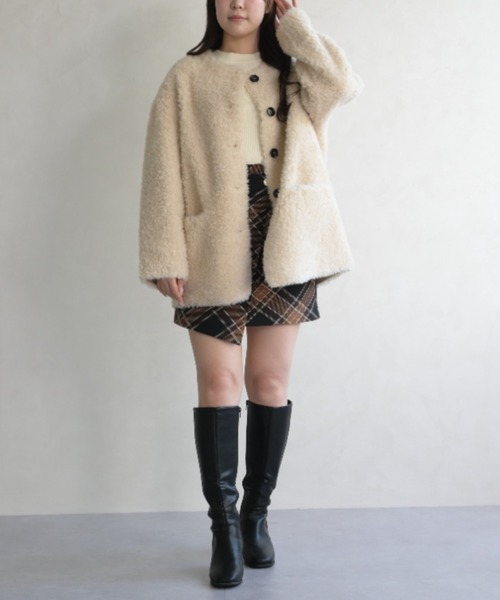 31 Sons de mode(トランテアン ソン ドゥ モード)の「ノーカラーボアコート(ノーカラージャケット・レディース・ブラック/アイボリー・フリ-)」の11枚目の写真