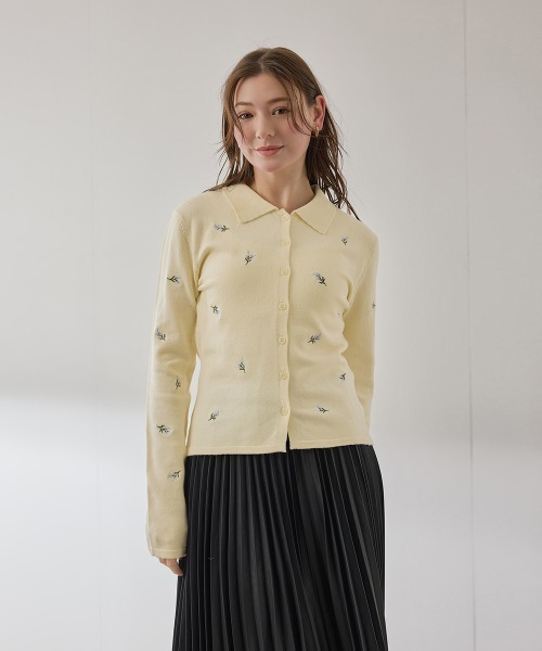 QUEENS COURT（クイーンズコート）の「フラワーシシュウニットプルオーバー≪手洗い可能≫（ニット/セーター・レディース・アイボリー/ブラック/ダークグレー・M）」の2枚目の写真