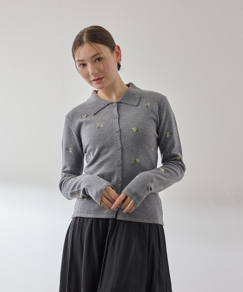 QUEENS COURT（クイーンズコート）の「フラワーシシュウニットプルオーバー≪手洗い可能≫（ニット/セーター・レディース・アイボリー/ブラック/ダークグレー・M）」の3枚目の写真