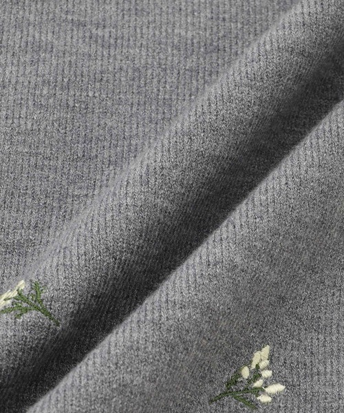 QUEENS COURT（クイーンズコート）の「フラワーシシュウニットプルオーバー≪手洗い可能≫（ニット/セーター・レディース・アイボリー/ブラック/ダークグレー・M）」の9枚目の写真