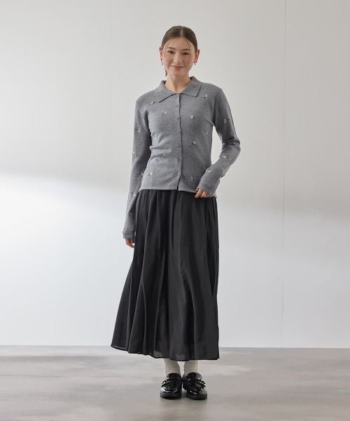 QUEENS COURT（クイーンズコート）の「フラワーシシュウニットプルオーバー≪手洗い可能≫（ニット/セーター・レディース・アイボリー/ブラック/ダークグレー・M）」の12枚目の写真