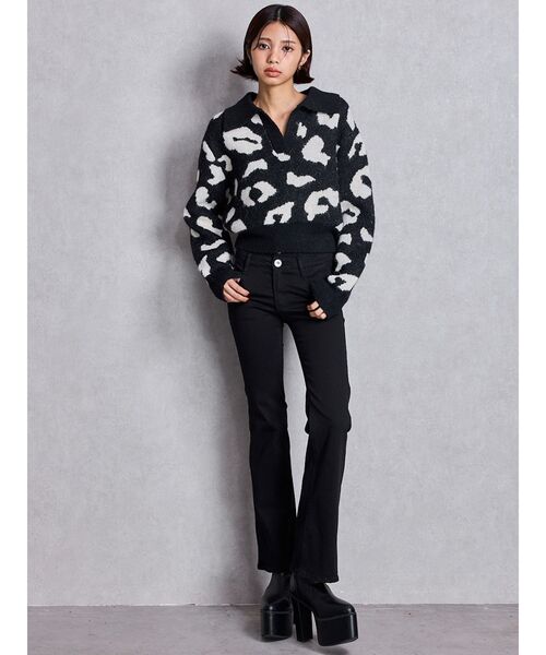 GYDA(ジェイダ)の「NEWハイウエストBACKクロスフレアパンツ(デニムパンツ・レディース・ブラック/ライトブルー/インディゴブルー・X-SMALL/SMALL/MEDIUM)」の6枚目の写真