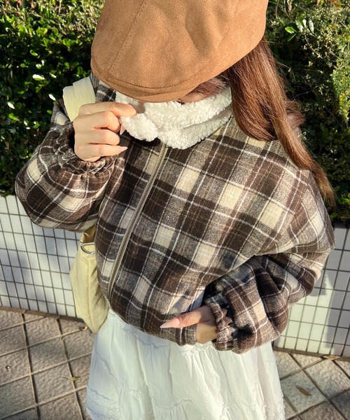 WC（ダブル シー）の「《一部店舗限定★》2WAY/ボア襟チェック柄ブルゾン（ブルゾン・レディース・ブルー/ブラウン/グリーン・MEDIUM/LARGE/X-LARGE）」の5枚目の写真