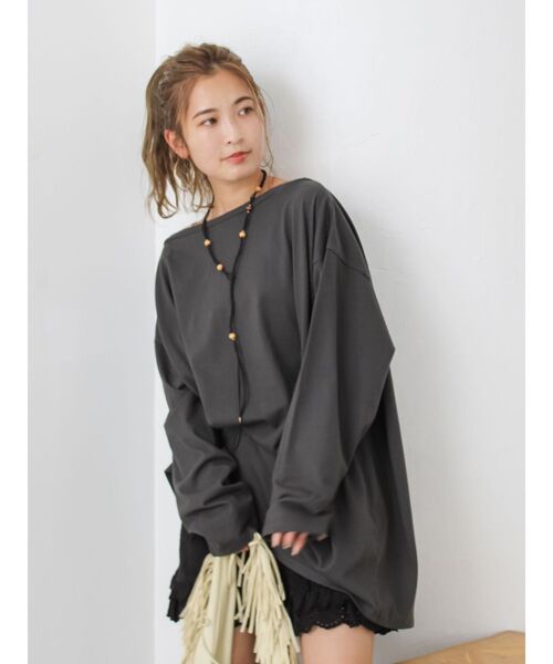 Ungrid（アングリッド）の「ボートネックビックシルエットロングスリーブTee（Tシャツ/カットソー・レディース・オフホワイト/チャコールグレー/ライトグレー/ピンク・FREE）」の2枚目の写真