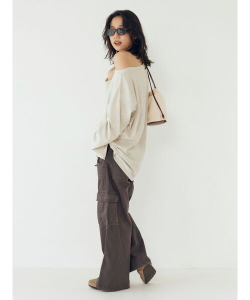 Ungrid（アングリッド）の「ボートネックビックシルエットロングスリーブTee（Tシャツ/カットソー・レディース・オフホワイト/チャコールグレー/ライトグレー/ピンク・FREE）」の17枚目の写真