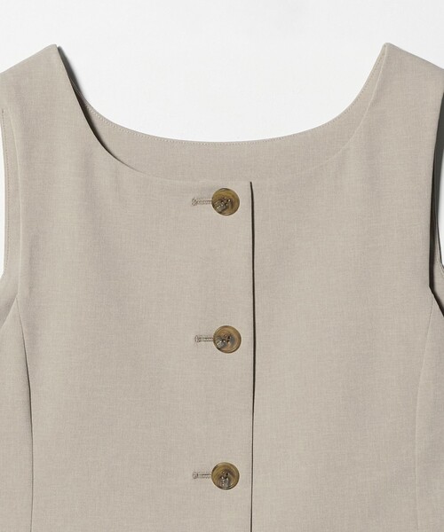 BEAUTY&YOUTH UNITED ARROWS（ビューティーアンドユースユナイテッドアローズ）の「スクエアネック 2WAYベスト 吸水速乾 防シワ UV（ベスト・レディース・ベージュ/ダークグレー・M/S）」の13枚目の写真