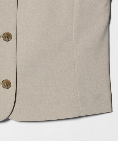 BEAUTY&YOUTH UNITED ARROWS（ビューティーアンドユースユナイテッドアローズ）の「スクエアネック 2WAYベスト 吸水速乾 防シワ UV（ベスト・レディース・ベージュ/ダークグレー・M/S）」の15枚目の写真