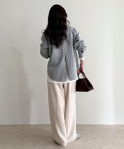 fredy emue（フレディエミュ）の「バックスリットポンチプルオーバー（Tシャツ/カットソー・レディース・アイボリー/イエロー/グレー/チャコールグレー・38）」の7枚目の写真