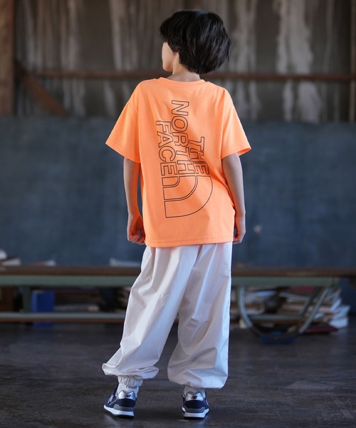 THE NORTH FACE（ザノースフェイス）の「THE NORTH FACE ザ・ノース・フェイス 半袖 Tシャツ NTJ32605（Tシャツ/カットソー・キッズ・ブラック/ブルーパープル/オレンジ・140cm/160cm/150cm/130cm）」の14枚目の写真