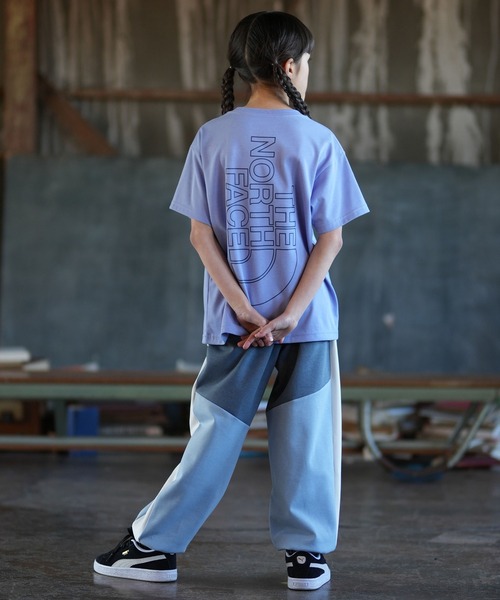 THE NORTH FACE（ザノースフェイス）の「THE NORTH FACE ザ・ノース・フェイス 半袖 Tシャツ NTJ32605（Tシャツ/カットソー・キッズ・ブラック/ブルーパープル/オレンジ・140cm/160cm/150cm/130cm）」の9枚目の写真
