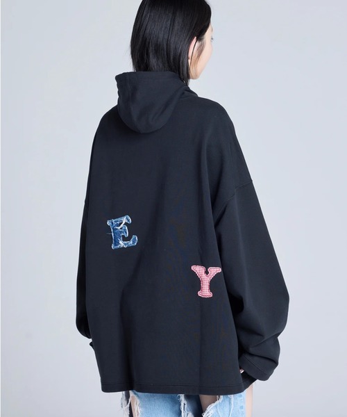 Little sunny bite（リトルサニーバイト）の「littlesunnybite/リトルサニーバイト/alphabet hoodie（パーカー・レディース・ブラック/グレー/ホワイト・M/S）」の11枚目の写真