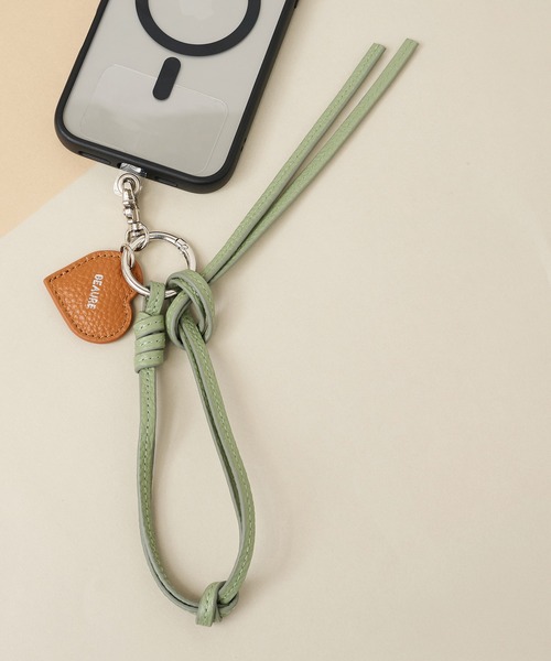 Beau're（ヴュレ）の「【BEAURE】≪別注≫Heart Colored Leather Cord 携帯ストラップ（スマホグッズ・レディース・ライトグリーン/ブラック/ベージュ/ブラウン・FREE）」の18枚目の写真