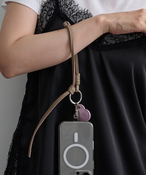 Beau're(ヴュレ)の「【BEAURE】26SS新色追加!≪別注≫Heart Colored Leather Cord 携帯ストラップ(スマホグッズ・レディース・ライトグリーン/ブラック/ベージュ/ブラウン/ライトブルー/ネイビー/グレイッシュベージュ・FREE)」の10枚目の写真