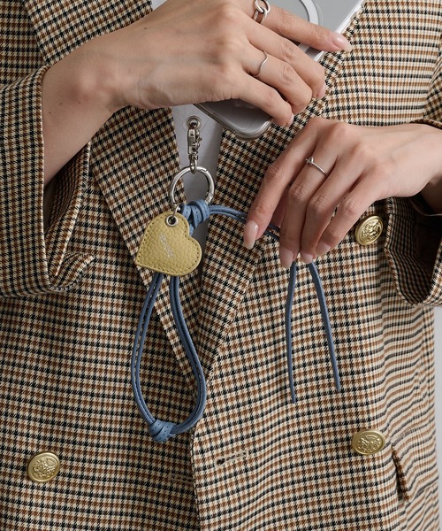Beau're(ヴュレ)の「【BEAURE】26SS新色追加!≪別注≫Heart Colored Leather Cord 携帯ストラップ(スマホグッズ・レディース・ライトグリーン/ブラック/ベージュ/ブラウン/ライトブルー/ネイビー/グレイッシュベージュ・FREE)」の14枚目の写真
