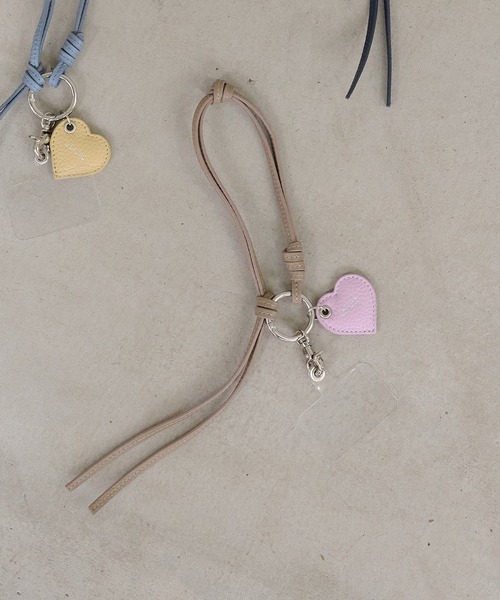 Beau're(ヴュレ)の「【BEAURE】26SS新色追加!≪別注≫Heart Colored Leather Cord 携帯ストラップ(スマホグッズ・レディース・ライトグリーン/ブラック/ベージュ/ブラウン/ライトブルー/ネイビー/グレイッシュベージュ・FREE)」の12枚目の写真