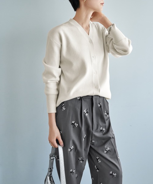 STYLE DELI(スタイルデリ)の「しっとりもっちりVネックカーディガンB(カーディガン/ボレロ・レディース・ネイビー/ミント/ホワイト・MEDIUM)」の10枚目の写真