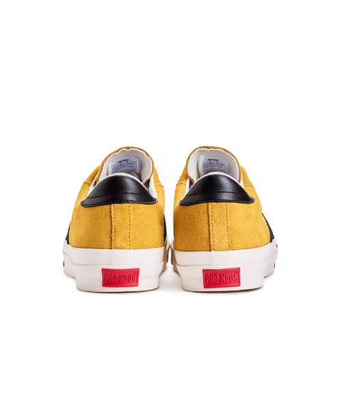 PRO-Keds（プロケッズ）の「PRO-Keds プロケッズ  ロイヤルプラス スエード ロー〈ウォータープルーフ〉（スニーカー・メンズ・ブラック/マスタード・23.0cm/23.5cm/24.0cm/24.5cm/25.0cm/26.0cm/26.5cm/27.0cm/27.5cm/28.0cm/28.5cm/29.0cm/29.5cm/25.5cm）」の4枚目の写真