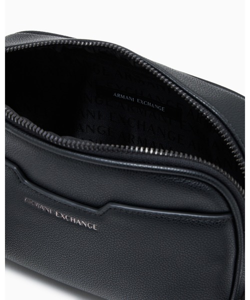 ARMANI EXCHANGE（アルマーニエクスチェンジ）の「【A|X アルマーニ エクスチェンジ】AXロゴ ショルダーバッグ（ショルダーバッグ・メンズ・ブラック・FREE）」の3枚目の写真