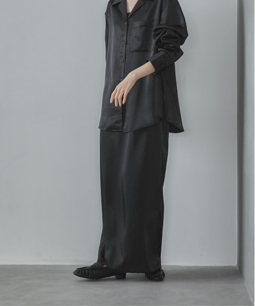 feepur（フェピュール）の「【TALLサイズあり】サテンナロースカート（スカート・レディース・ブラック/アイボリー・TALL/MEDIUM/SMALL）」の4枚目の写真