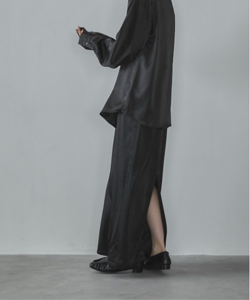 feepur（フェピュール）の「【TALLサイズあり】サテンナロースカート（スカート・レディース・ブラック/アイボリー・TALL/MEDIUM/SMALL）」の6枚目の写真