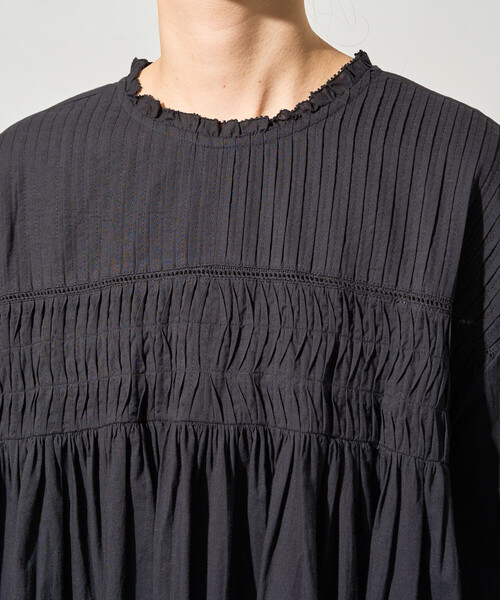 FREAK'S STORE（フリークスストア）の「限定展開　インド ピンタック ギャザー ロングスリーブ ブラウス（シャツ/ブラウス・レディース・ブラック/ブルー/ライトイエロー/オフホワイト/サーモンピンク/ネイビー/モカ・ﾌﾘ-）」の15枚目の写真