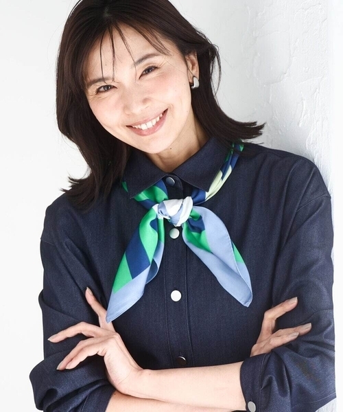 MK MICHEL KLEIN（エムケーミッシェルクラン）の「[SANAGARAシリーズ]デニムライク クロップド丈シャツブラウス/接触冷感/UVカット/洗える（シャツ/ブラウス・レディース・ネイビー/ベージュ・38）」の19枚目の写真