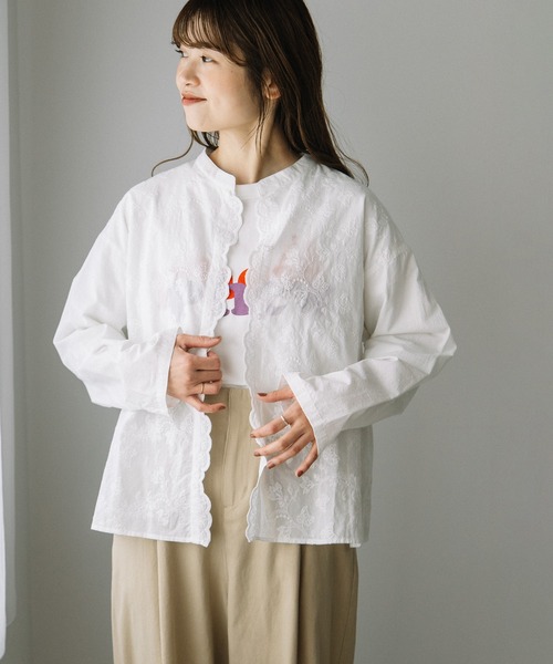 POU DOU DOU（プードゥドゥ）の「スカラップ刺繍ブラウス（シャツ/ブラウス・レディース・オフホワイト/ブルー/ブラック・3）」の7枚目の写真