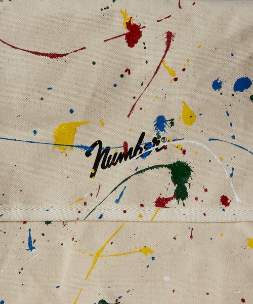 NUMBER (N)INE(ナンバーナイン)の「HAND PAINTED CANVAS 2WAY HANDLE FLAP SHOULDER BAG / SMALL / ハンドペイント コットン キャンバス 2way ハンドル フラップ ショルダーバッグ スモールサイズ(ショルダーバッグ・メンズ・ブラック/アイボリー系2/ブラック系その他2/アイボリー・FREE)」の16枚目の写真
