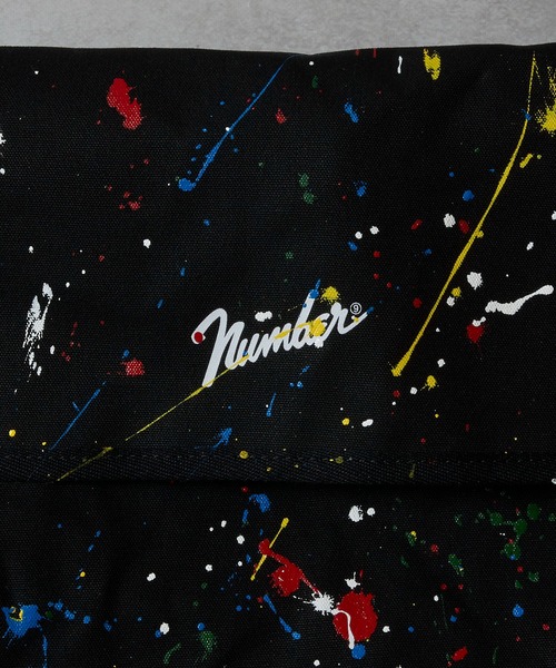 NUMBER (N)INE(ナンバーナイン)の「HAND PAINTED CANVAS 2WAY HANDLE FLAP SHOULDER BAG / SMALL / ハンドペイント コットン キャンバス 2way ハンドル フラップ ショルダーバッグ スモールサイズ(ショルダーバッグ・メンズ・ブラック/アイボリー系2/ブラック系その他2/アイボリー・FREE)」の10枚目の写真