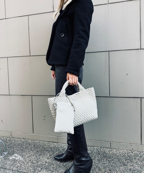 ONE DAY KMC (ワンデイケーエムシー)の「HERB/Intrecciato Tote Bag with 2Way Pouch/ツーウェイポーチ付きトートバッグ(トートバッグ・レディース・ブラウン/ブラック/アイボリー・FREE)」の2枚目の写真