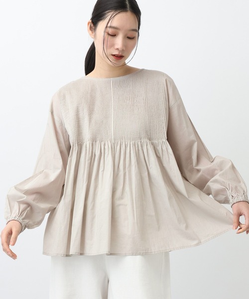 studio CLIP（スタディオクリップ）の「《natural by clip》Cメニーピンタックブラウス（シャツ/ブラウス・レディース・オフホワイト/ライトグレー/ライトグリーン・FREE）」の2枚目の写真