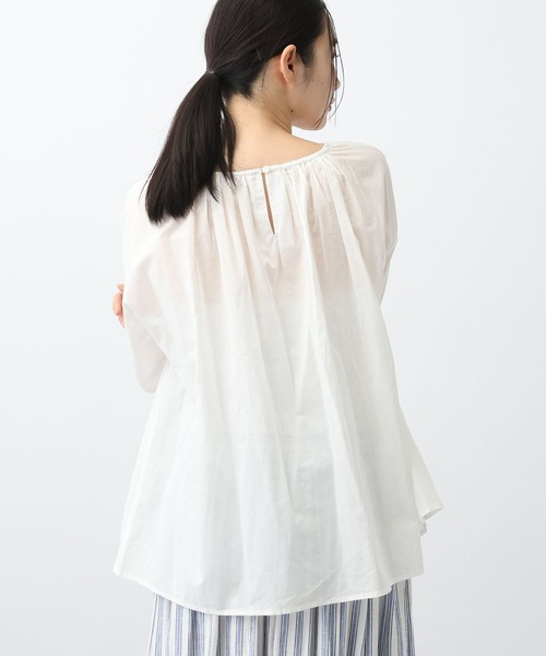 studio CLIP（スタディオクリップ）の「《natural by clip》Cメニーピンタックブラウス（シャツ/ブラウス・レディース・オフホワイト/ライトグレー/ライトグリーン・FREE）」の19枚目の写真