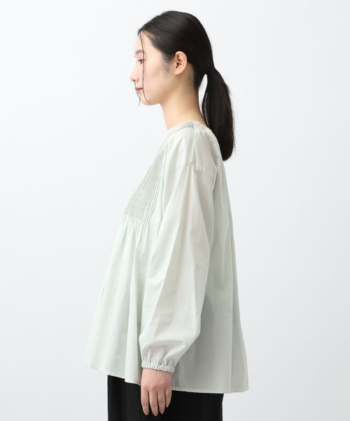 studio CLIP（スタディオクリップ）の「《natural by clip》Cメニーピンタックブラウス（シャツ/ブラウス・レディース・オフホワイト/ライトグレー/ライトグリーン・FREE）」の11枚目の写真