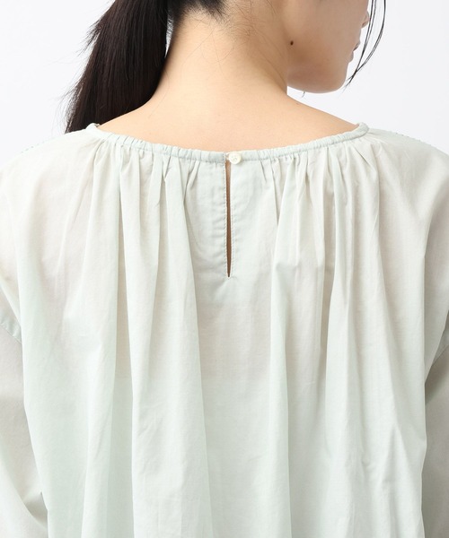 studio CLIP（スタディオクリップ）の「《natural by clip》Cメニーピンタックブラウス（シャツ/ブラウス・レディース・オフホワイト/ライトグレー/ライトグリーン・FREE）」の5枚目の写真