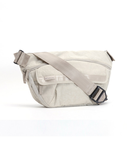 CHROME（クローム）の「［ CHROME / クローム ］BOT FLAP SLING 8L / ボット フラップ スリング 8リットル 耐水 ボディバッグ iPad収納 容量：8L（ボディバッグ/ウエストポーチ・メンズ・ブラック・FREE）」の14枚目の写真