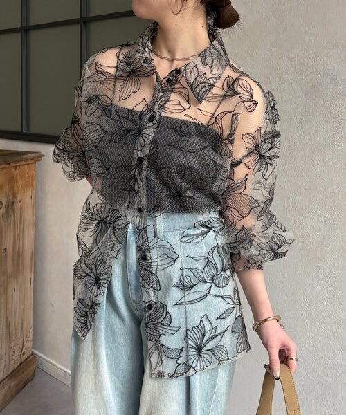 Thevon(ゼボン)の「チュール花柄刺繍シャツ(シャツ/ブラウス・レディース・ホワイト系その他/ブラック・FREE)」の2枚目の写真
