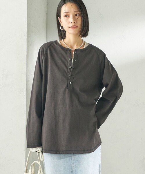 SHIPS(シップス)の「【SHIPS別注】onit: ヘンリー ネック プルオーバー(Tシャツ/カットソー・レディース・グレー/ライトグレー/ライトブルー/ブラック・ONE SIZE)」の13枚目の写真