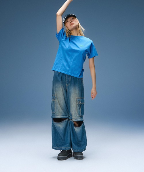 X-girl（エックスガール）の「FADED 2WAY WIDE LEG DENIM CARGO PANTS（デニムパンツ・レディース・インディゴブルー/ライトインディゴブルー・S/M）」の7枚目の写真