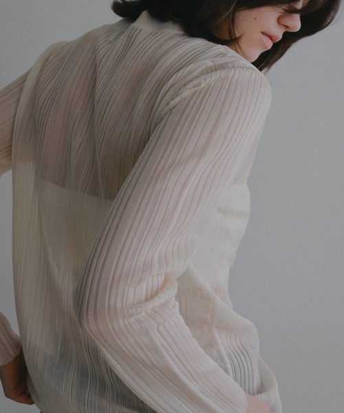 MANOF(マノフ)の「SHEER RIB CARDIGAN(カーディガン/ボレロ・レディース・ピンク/アイボリー/ブラック・F)」の12枚目の写真