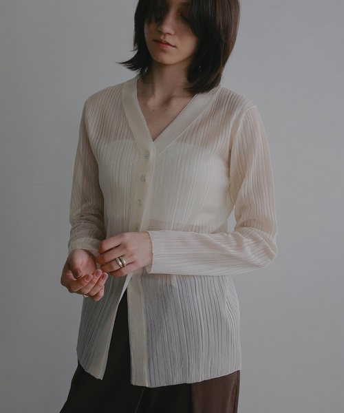 MANOF(マノフ)の「SHEER RIB CARDIGAN(カーディガン/ボレロ・レディース・ピンク/アイボリー/ブラック・F)」の7枚目の写真