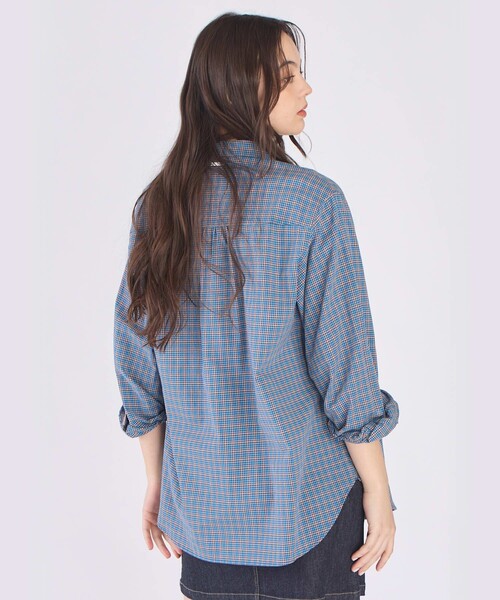 To b. by agnes b.（トゥービーバイアニエスベー）の「ドビー ミニチェック コットン シャツ（シャツ/ブラウス・レディース・ネイビー・40/38/36）」の6枚目の写真