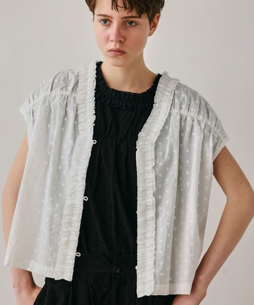 Kelen(ケレン)の「「KELEN / ケレン」前後2WAY刺繍コットントップス(シャツ/ブラウス・レディース・ブラック/オフホワイト/ホワイト系その他・FREE)」の2枚目の写真