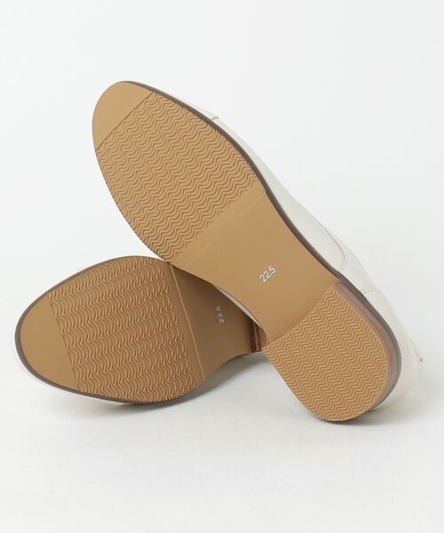 R.(REGAL FOOT COMMUNITY)(アールドット)の「アールドット S19C ストレートチップ(ドレスシューズ・レディース・アイボリー・22.5/24.5/24/23.5/23)」の8枚目の写真