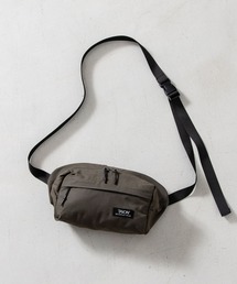 TAION（タイオン）の「【TAION(タイオン)】〈グッズ〉ノンダウン マウンテン ウエストポーチ（ボディバッグ/ウエストポーチ）」