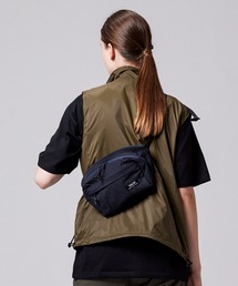 TAION（タイオン）の「【TAION(タイオン)】〈グッズ〉ノンダウン マウンテン ウエストポーチ（ボディバッグ/ウエストポーチ）」