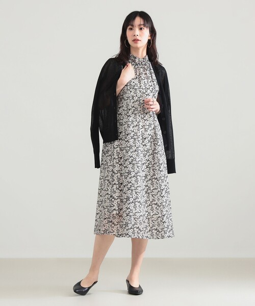 Demi-Luxe BEAMS(デミルクス ビームス)の「【7/24値下げ】フラワー フリルネック ノースリーブ ワンピース(ワンピース・レディース・ブラック・36/38)」の3枚目の写真