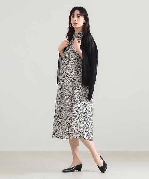 Demi-Luxe BEAMS(デミルクス ビームス)の「【7/24値下げ】フラワー フリルネック ノースリーブ ワンピース(ワンピース・レディース・ブラック・36/38)」の4枚目の写真