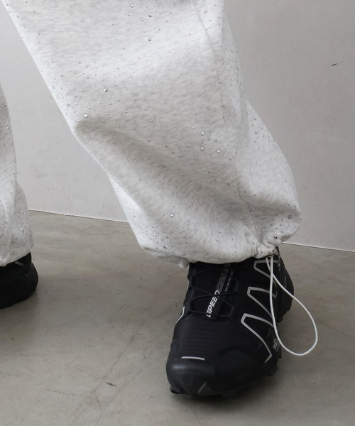 SpRay（スプレイ）の「【トレンド感◎/こなれカジュアル】スタッズ付スウェットパンツ（スウェットパンツ・レディース・グレー/オートミール/アイボリー・FREE）」の14枚目の写真