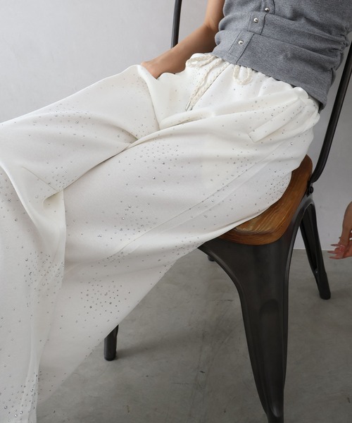 SpRay（スプレイ）の「【トレンド感◎/こなれカジュアル】スタッズ付スウェットパンツ（スウェットパンツ・レディース・グレー/オートミール/アイボリー・FREE）」の17枚目の写真