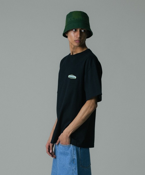 XLARGE(エクストララージ)の「EMBLEM S/S TEE(Tシャツ/カットソー・メンズ・ブラック/ホワイト/ブラウン・S/M/L/XL)」の14枚目の写真